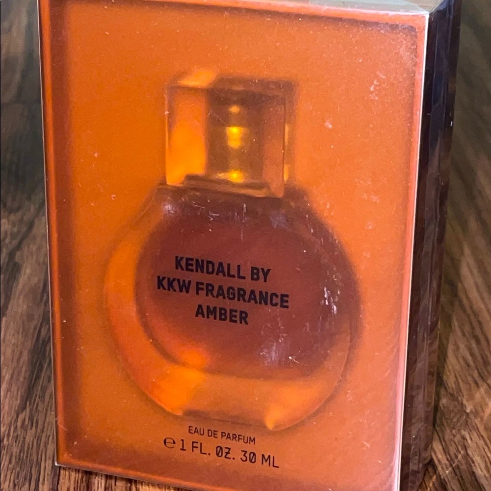 SOLD KKW FRAGRANCE X KENDALL JENNER 🧡 AMBER 🧡